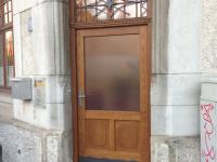 Holz-Haustür mit Oberlicht und Ornamentglas-Einsatz