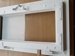 Holz-Fenster in weiß ausgebaut